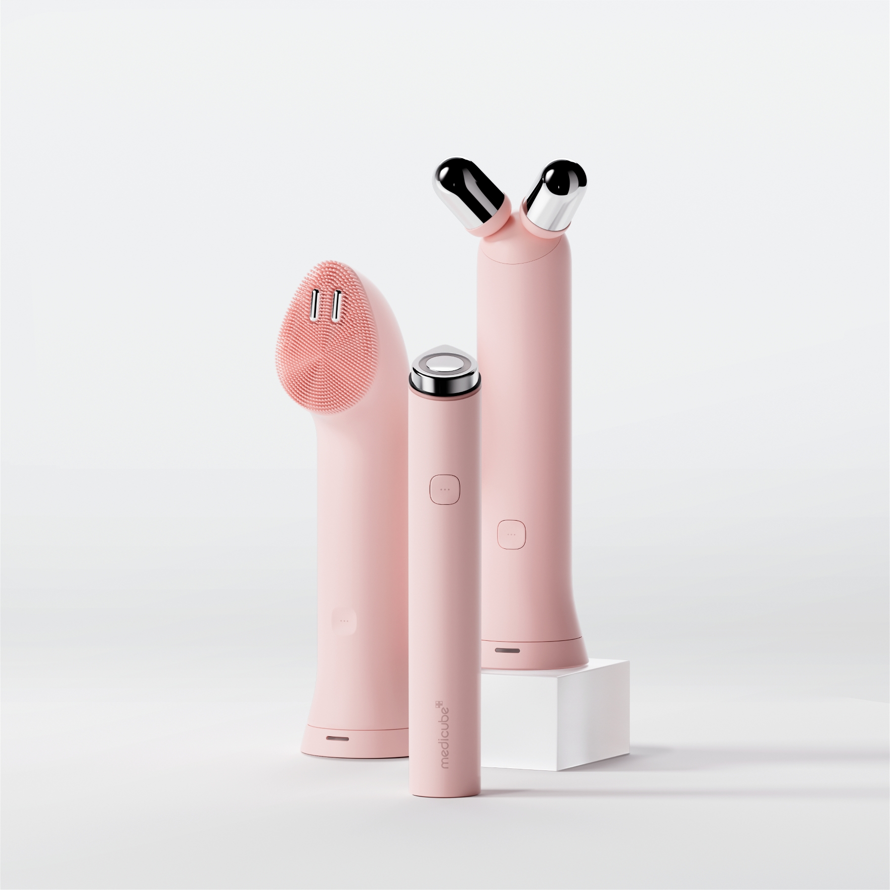 에이피알 '메디큐브에이지알' 차세대 EMS 경락 디바이스 출시 1596-Image